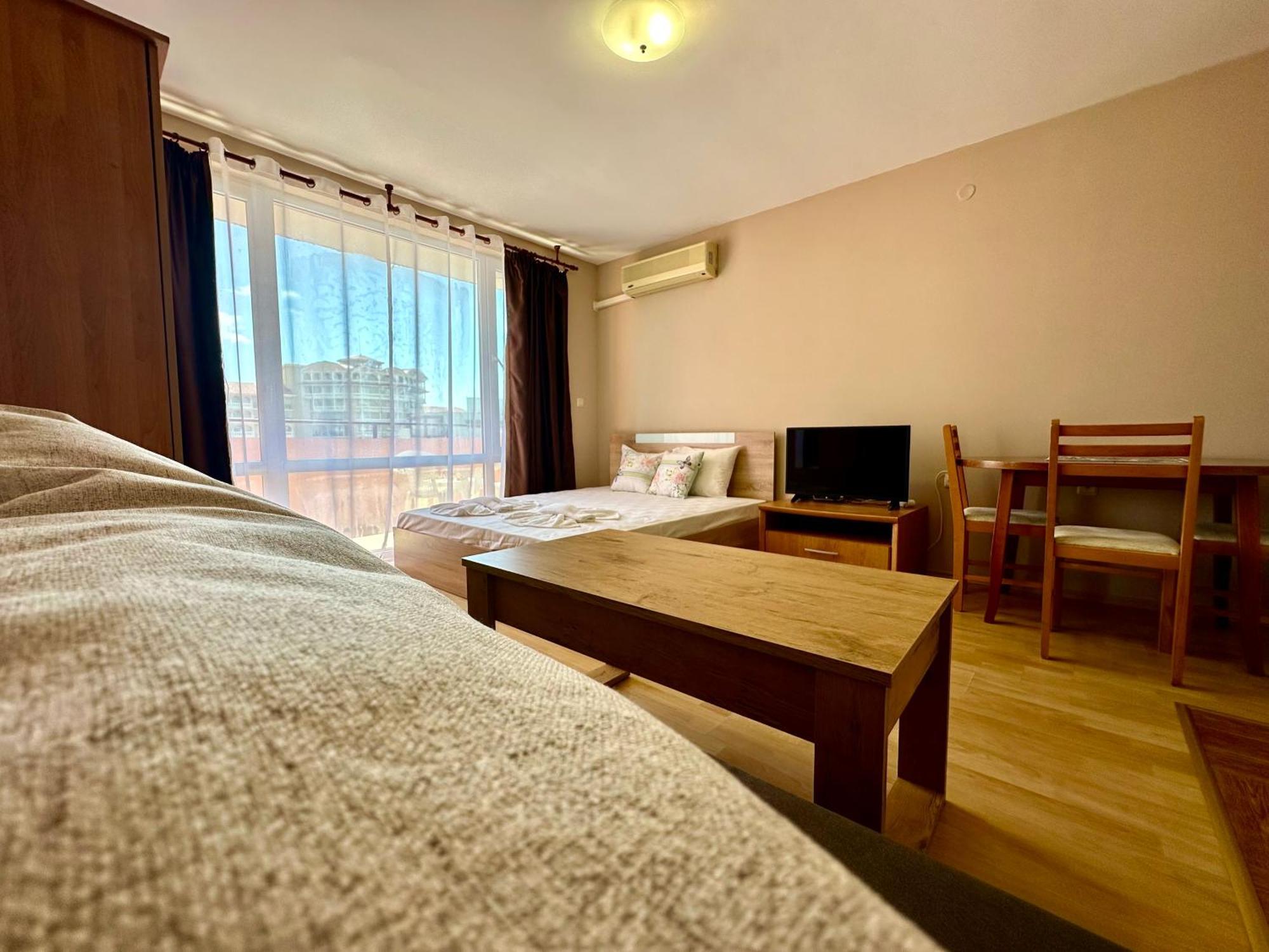 Privilege Fort Beach - Menada Apartments Елените Экстерьер фото