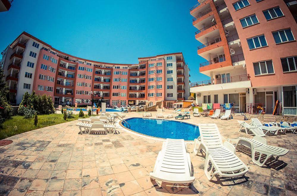 Privilege Fort Beach - Menada Apartments Елените Экстерьер фото